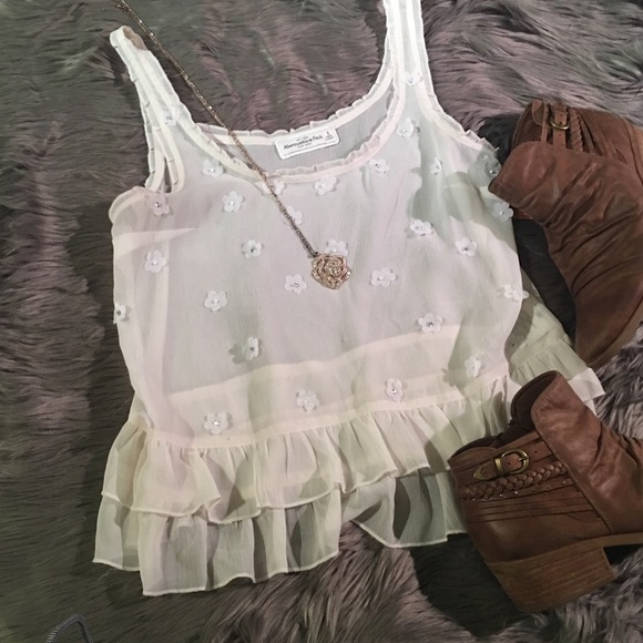 Abercrombie & Fitch Top - Picture 4 of 5